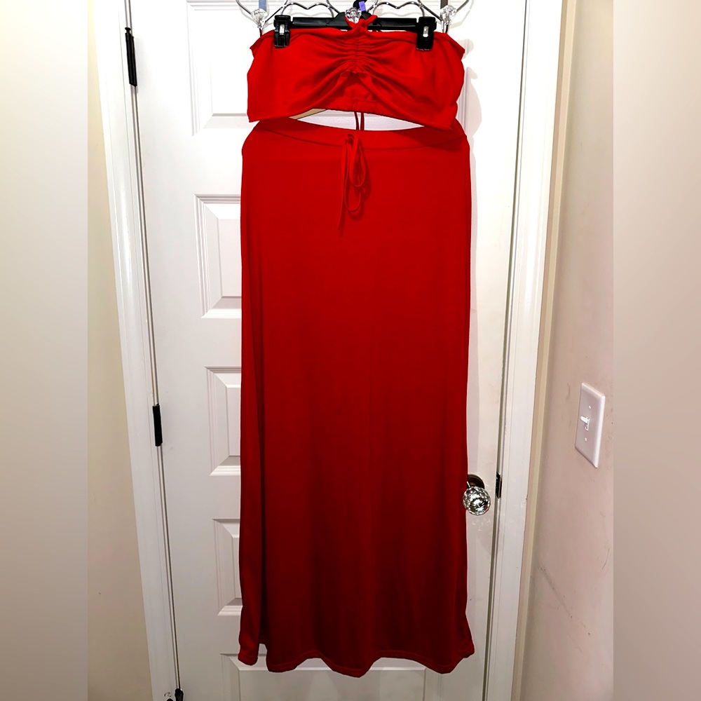 Two piece skirt set